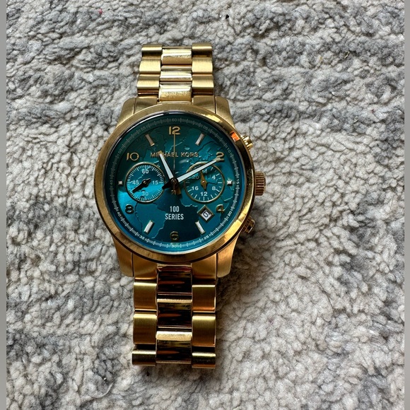 Michael Kors “Watch Hunger Stop” watch - Picture 3 of 8